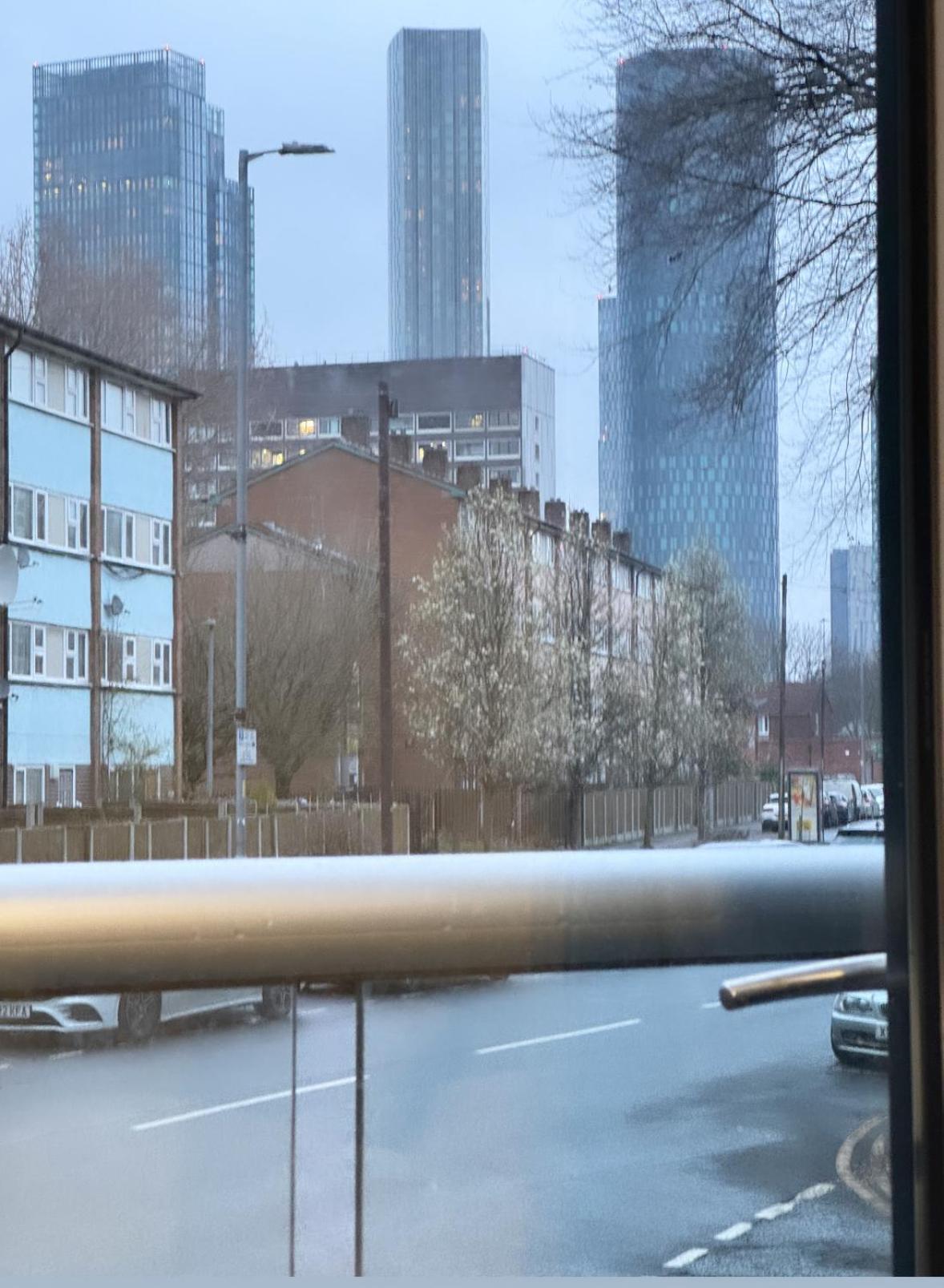 Luxury 2 Bedroom Apartment In Manchester City Centre - Free Parking Bagian luar foto